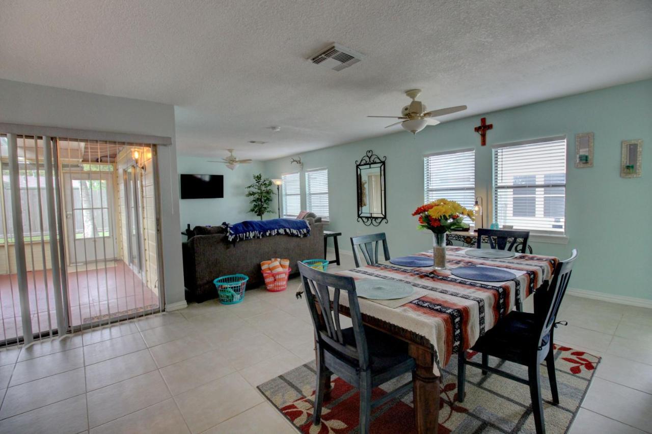 Charming 2Br Near University, Beach & Attractions Galveston Exterior photo