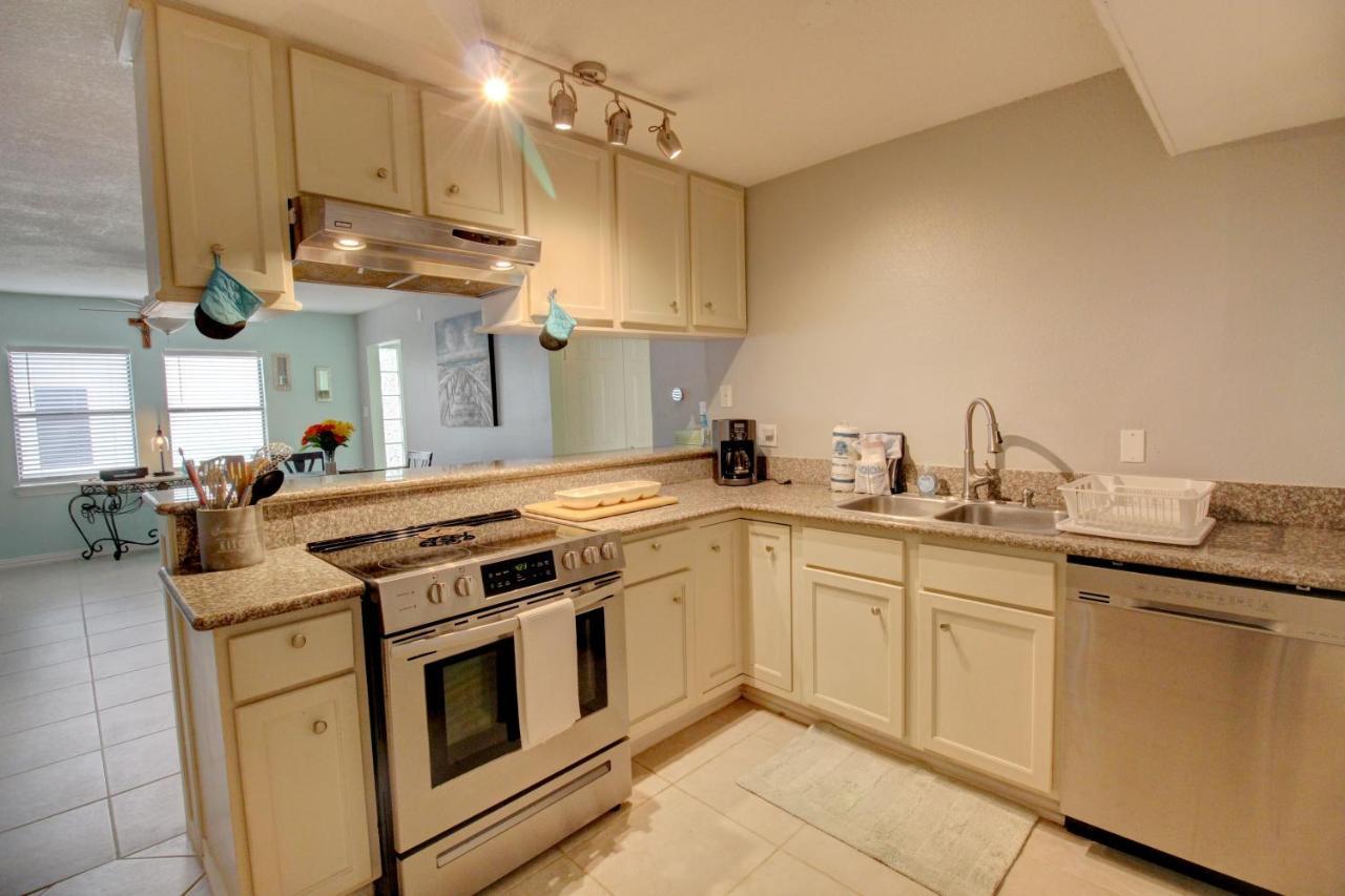 Charming 2Br Near University, Beach & Attractions Galveston Exterior photo